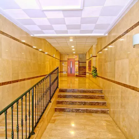 Cost River Homestay Malaga