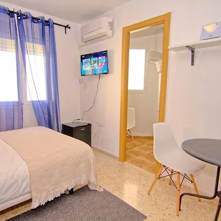 Homestay Cost River Malaga