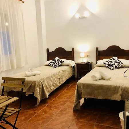 Low Cost Rooms Malaga Mota Homestay szállás *